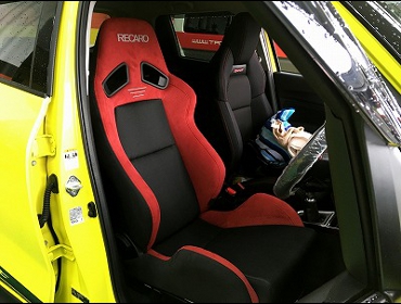 SUZUKI�@�X�C�t�g�@ZC33S�i2020�N�j�@�Ɂ@RECARO�i���J���j�@SR-7�@GU100�@RED�@����