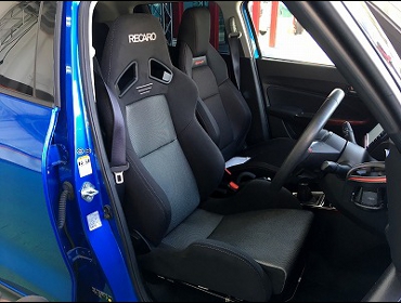 SUZUKI�@�X�C�t�g�X�|�[�c�@ZC33S�@�Ɂ@RECARO�i���J���j�@SR-7�@GK100H�@BK/SIL�@����
