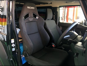 SUZUKI�@�W���j�[�V�G���@JB74�i2020�N�j�@�Ɂ@RECARO�i���J���j�@SR-7F�@GK100�@BK/BK�@A/R�@�V�[�g�q�[�^�[�t���@����