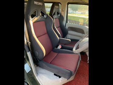 SUZUKI�@�G�u���B�o���@DA17V�@�Ɂ@RECARO�i���J���j�@SR-7F�@GK100�@BK/RED�@�A�[�����X�g�t���@�~���E�@����