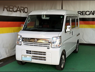 SUZUKI�@�G�u���B�@�o���@DA17V�i2018�N�j�@�Ɂ@RECARO�i���J���j�@SR-7F�@GK100�@BK/RED�@A/R�@����