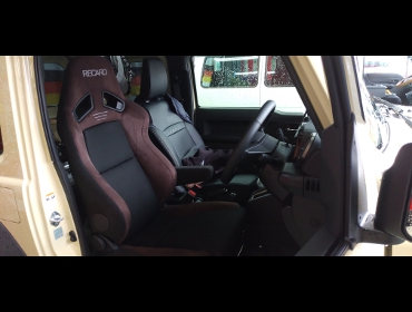 SUZUKI�@�W���j�[�@JB74�@�Ɂ@RECARO�i���J���j�@SR-7F�@GU100H�@�u���E���@A/R�@�V�[�g�q�[�^�[�t���@����