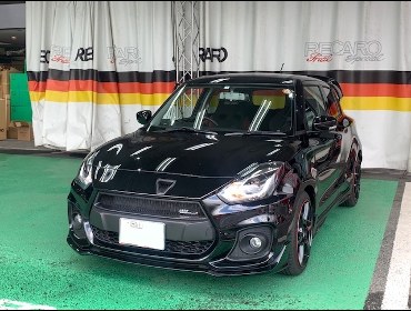 SUZUKI�@�X�C�t�g�X�|�[�c�@ZC33S�i2021�N�j�@�Ɂ@RECARO�i���J���j�@RS-G�@GK�@BK/RED�@����