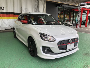 SUZUKI�@�X�C�t�gRS�@ZC82S�i2017�N�j�@�Ɂ@RECARO�i���J���j�@SR-6�@KK100S�@RED�@���ʃV���[�g���H�@�V�[�g�q�[�^�[�t���@���@SR-7F�@KK100�@RED�@�A�[�����X�g�t���@����