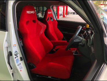 SUZUKI�@�X�C�t�gRS�@ZC82S�i2017�N�j�@�Ɂ@RECARO�i���J���j�@SR-6�@KK100S�@RED�@���ʃV���[�g���H�@�V�[�g�q�[�^�[�t���@���@SR-7F�@KK100�@RED�@�A�[�����X�g�t���@����