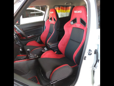 SUZUKI�@�X�C�t�g�X�|�[�c�@ZC33S�i2020�N�j�@�Ɂ@RECARO�i���J���j�@SR-7�@GU100H�@RED�@���@SR-7�@GU100�@RED�@����