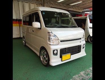 SUZUKI�@�G�u���B���S���@DA17W�i2019�N�j�@�Ɂ@RECARO�i���J���j�@SR-7F�@GK100�@BK/BK�@����