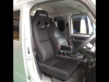 SUZUKI�@�X�[�p�[�L�����B�@�Ɂ@RECARO�i���J���j�@SR-7F�@GK100�@BK/BK�@�A�[�����X�g�t���@����