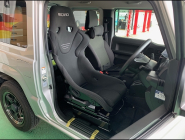 SUZUKI�@�W���j�[�@JB64W�i2020�N�j�@�Ɂ@RECARO�i���J���j�@TS-G�@GK�@BK/BK�@����