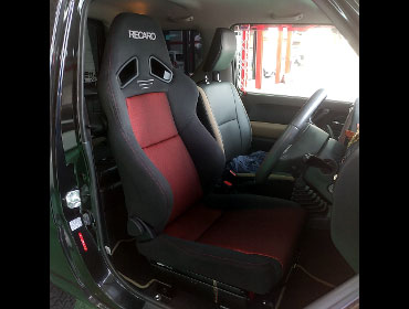 SUZUKI�@�W���j�[�@JB23�@10�^�@�Ɂ@RECARO�i���J���j�@SR-7F�@GK100�@BK/RED�@�V�[�g�q�[�^�[�t���@����