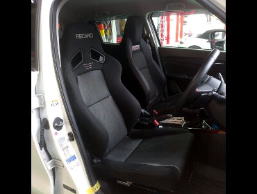 SUZUKI�@�X�C�t�g�X�|�[�c�@ZC33S�i2019�N�j�@�Ɂ@RECARO�i���J���j�@SR-7F�@GK100�@BK/SIL�@����