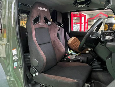 SUZUKI�@�W���j�[�@JB74�i2019�N�j�@�Ɂ@RECARO�i���J���j�@SR-7F�@GU100�@A/R�i���j�@����