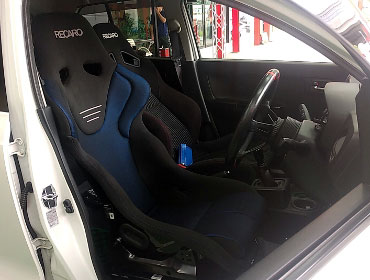 SUZUKI�@�A���g���[�N�X�@HA36S�i2017�N�j�@�Ɂ@RECARO�i���J���j�@RS-G�@GK�@BL/�u���[�@����