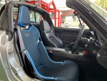 SUZUKI�@�J�v�`�[�m�@EA11R�@�Ɂ@RECARO�i���J���j�@RCS�@BK�V�F��/�u���[���b�V���@����