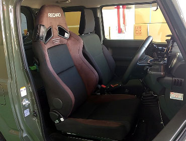 SUZUKI�@�W���j�[�@JB64�i2021�N�j�@�Ɂ@RECARO�i���J���j�@SR-7F�@GU100H�@�u���E���@�V�[�g�q�[�^�[�t���@����