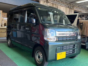 SUZUKI�@�G�u���B�@DA17V�i2023�N�j�@�Ɂ@RECARO�i���J���j�@SR-7F�@KK100�@BK�@�A�[�����X�g�t���@����