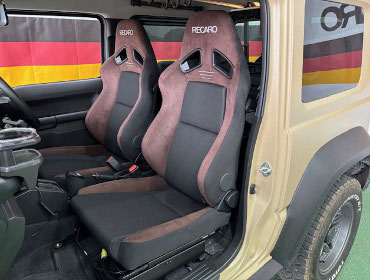 SUZUKI�@�W���j�[�V�G���@JB74�i2022�N�j�@�Ɂ@RECARO�i���J���j�@SR-7F�@GU100H�@�u���E���@A/R�^�C�v�@�~���E�@����