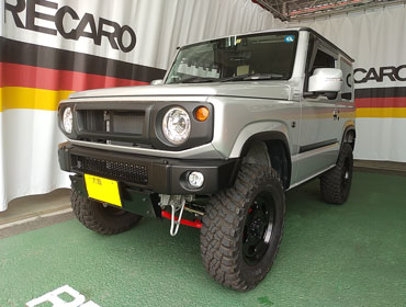 SUZUKI�@�W���j�[�@JB64W�i2022�N�j�@�Ɂ@RECARO�i���J���j�@LX-F�@WL110H�@�z���C�g�@�A�[�����X�g�t���@����