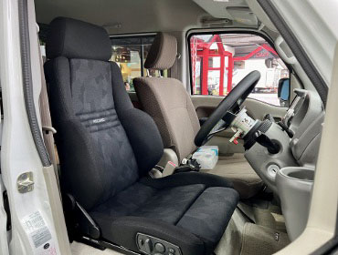 SUZUKI�@�G�u���B�@DA17V�@�Ɂ@RECARO�i���J���j�@�I���\�y�hAN220HV�@BK�@����