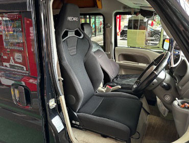 SUZUKI�@�G�u���B�o���@DA17V�i2021�N�j�@�Ɂ@RECARO�i���J���j�@SR-C�@BK100�@A/R�@BK/BK�@����