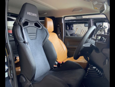 SUZUKI�@�W���j�[�V�G���@JB74�i2023�N�j�@�Ɂ@RECARO�i���J���j�@SR-S�@UT�@����