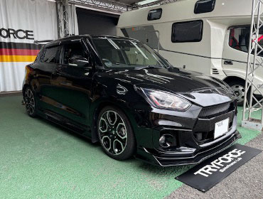 SUZUKI�@�X�C�t�g�X�|�[�c�@ZC33S�i2023�N�j�@�Ɂ@RECARO�i���J���j�@SR-S�@UT100�@BK�@����