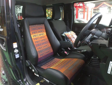 SUZUKI�@�W���j�[�@JB64W�i2018�N�j�@�Ɂ@RECARO�i���J���j�@���ʌ���V�[�g�@CLASSIC�@LX�@�X�y�N�g�����@�A�[�����X�g�t���@����