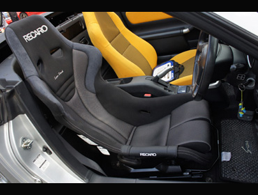 RECARO�@RS-G �X�[�p�[�V���^���N