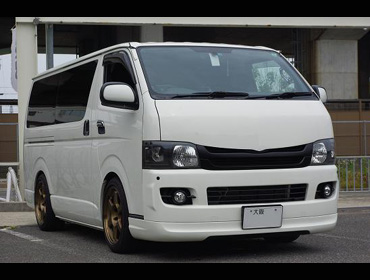 TOYOTA�@�n�C�G�[�X�@TRH200V