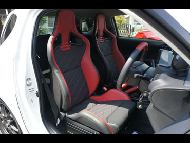 ���J���@�X�|�[�c�X�^�[���~�e�b�h�G�f�B�V�����@RED�@�~2�r