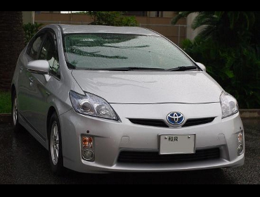 TOYOTA�@�v���E�X�@ZVW30