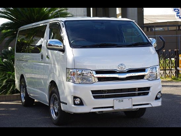 TOYOTA�@�n�C�G�[�X�@200�n�@�Ɂ@RECARO�i���J���j�V�[�g����