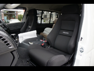 RECARO�i���J���V�[�g�j�@TOYOTA�@�n�C�G�[�X�@TRH214W��RECARO�i���J���j�@LX-VS SK100 BK�@�~2�r �@����