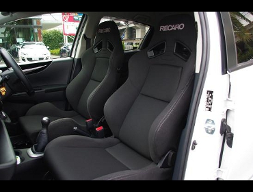 RECARO�i���J���V�[�g�j�@TOYOTA�@VITZ��RECARO�i���J���j�@SR-7 SK100 BK�@���@SR-7F SK100 BK�@����