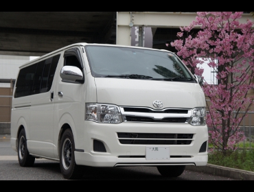 TOYOTA�@�n�C�G�[�X�@200�n��RECARO�i���J���j�V�[�g����