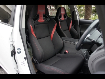 RECARO�i���J���V�[�g�j�@TOYOTA�@�v���E�X����RECARO�i���J���j�@SR-7F Lassic RED/RED�@�~2�r�@����