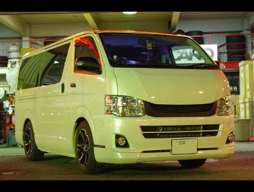 TOYOTA�@�n�C�G�[�X�@TRH200��RECARO�i���J���j�V�[�g����