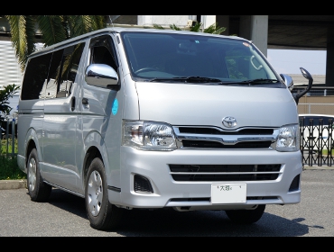 TOYOTA�@�n�C�G�[�X�o���@200�n��RECARO�i���J���j�V�[�g����