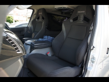 RECARO�i���J���V�[�g�j�@TOYOTA�@�n�C�G�[�X�@200�n��RECARO�i���J���j�@SR-7F Lassic BK/SIL�@�~2�r�@����
