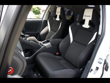 RECARO�i���J���V�[�g�j�@TOYOTA�@�v���E�X�@ZVW30��RECARO�i���J���j�@SR-7 Lassic ���@���@SR-7F Lassic�@���@����