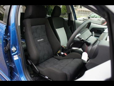 RECARO�i���J���V�[�g�j�@TOYOTA�@�A�N�A��RECARO�i���J���j�@�G���S���hLD�@����