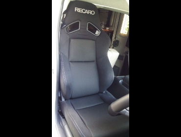 TOYOTA�@�n�C�G�[�X200�n��RECARO�i���J���j�@SR-7F SK100 BK�@����