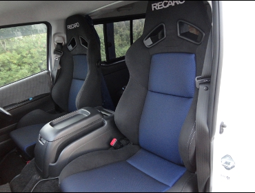 RECARO�i���J���V�[�g�j�@TOYOTA�@�n�C�G�[�X200�n�@3�^�@S-GL�@4WD��RECARO�i���J���j�@SR-7F SK100 BK/BL�@�~2�r�@����