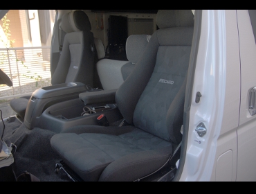 RECARO�i���J���V�[�g�j�@TOYOTA�@�n�C�G�[�X�@200�n�@�L�����p�[�����Ԃ�RECARO�i���J���j�@�G���S���hMV�@BK�@���@�G���S���hMV�@BK�@�A�[�����X�g�t���@����