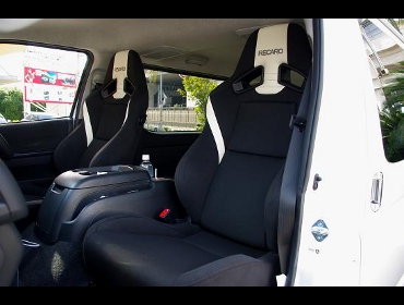 RECARO�i���J���V�[�g�j�@TOYOTA�@�n�C�G�[�X�@200�n��RECARO�i���J���j�@SR-7F Lassic�i���V�b�N�j�@���@�~2�r�@����