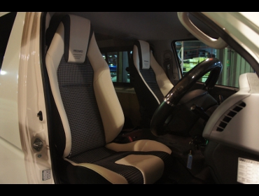 RECARO�i���J���V�[�g�j�@TOYOTA�@�n�C�G�[�X�@200�n��RECARO�i���J���j�@LX-F IL 110H�@���@�~2�r�@����