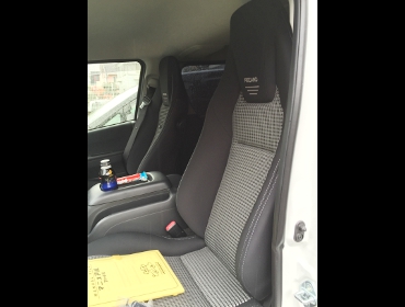 RECARO�i���J���V�[�g�j�@TOYOTA�@�n�C�G�[�X�@200�n��RECARO�i���J���j�@LX-F IM 110�@BK�@�~2�r�@����