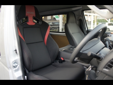 RECARO�i���J���V�[�g�j�@TOYOTA�@200�n�n�C�G�[�X��RECARO�i���J���j�@SR-7F Lassic RED/RED�@����