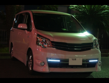 TOYOTA�@�m�A�@ZRR70W��RECARO�i���J���j�V�[�g����