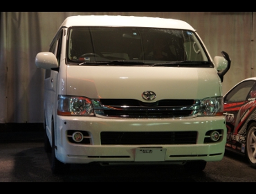 TOYOTA�@�n�C�G�[�X200�n��RECARO�i���J���j�V�[�g����